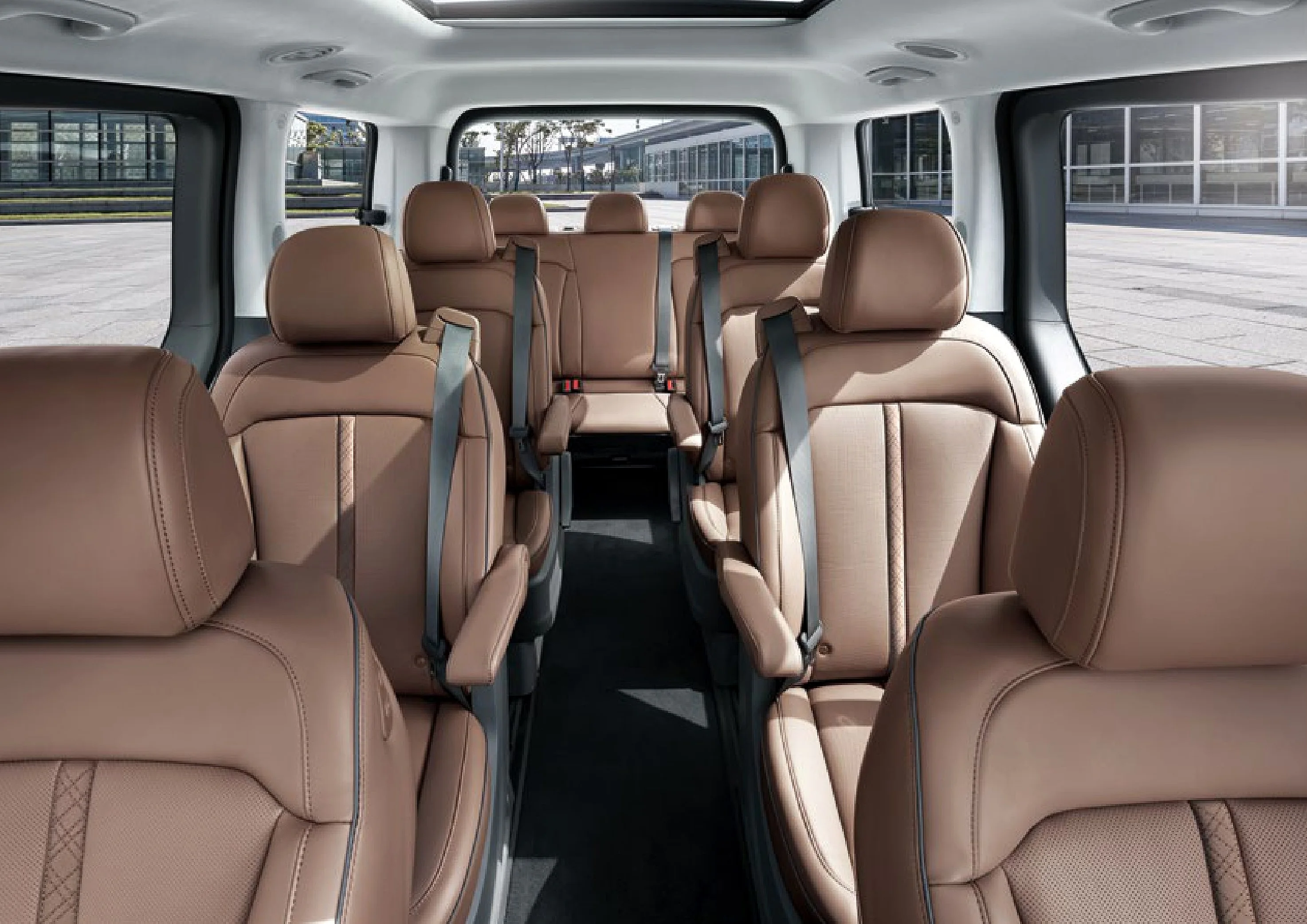 9-seater flexible luxury visual 12